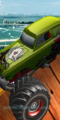  Monster Trucks Extreme Sky Stunts unblocked